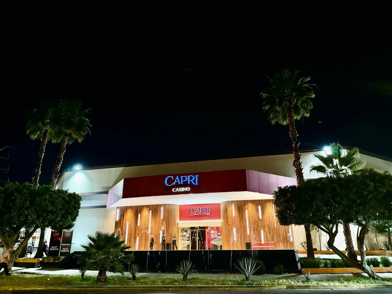 Capri Guadalajara — Pur Umazal Tov